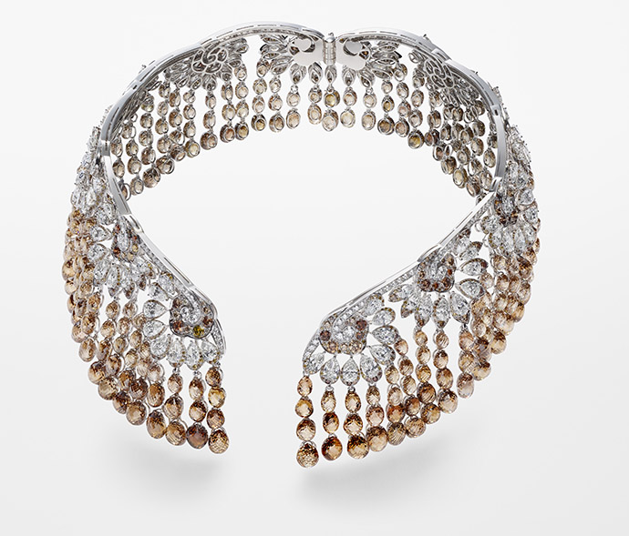 Чокер из белого золота с белыми и коньячными бриллиантами Чокер из белого золота с белыми и коньячными бриллиантами